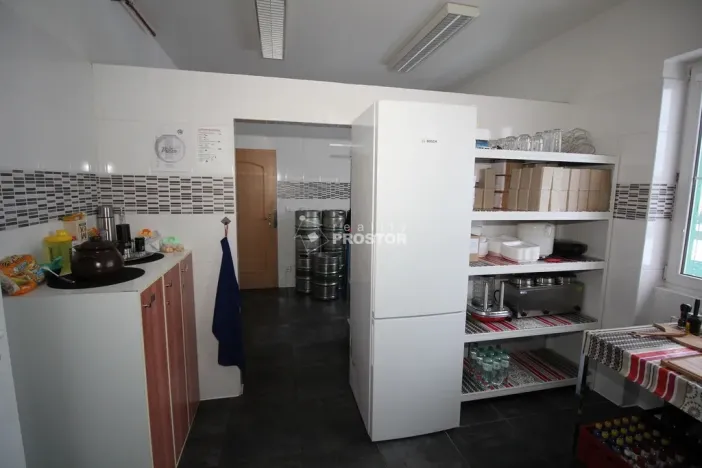 Prodej komerční nemovitosti, Rudná, Hořelické náměstí, 500 m2