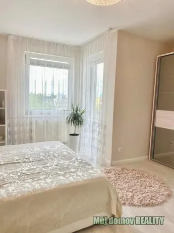 Pronájem bytu 4+kk, Praha - Strašnice, 120 m2