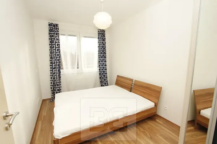 Pronájem bytu 2+kk, Praha - Uhříněves, U uhříněveské obory, 47 m2