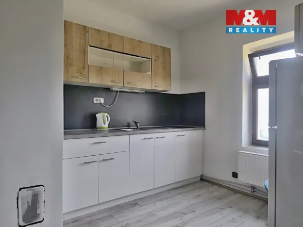 Prodej výrobních prostor, Bořetín, 1393 m2