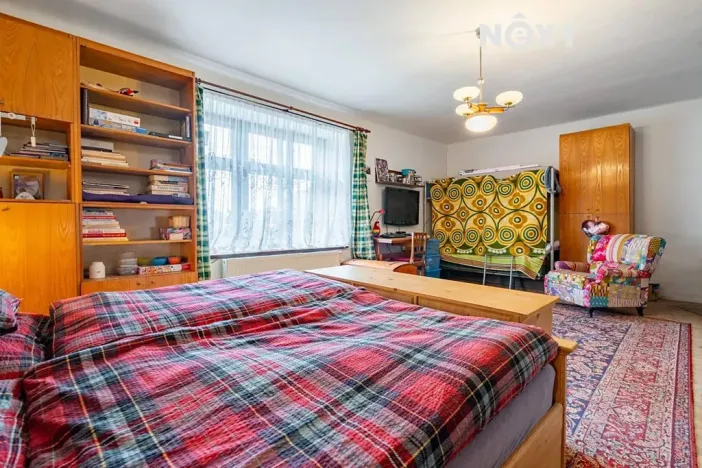 Prodej rodinného domu, Chrášťany, 560 m2