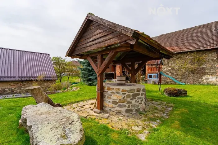 Prodej rodinného domu, Chrášťany, 560 m2