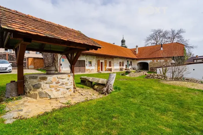 Prodej rodinného domu, Chrášťany, 560 m2