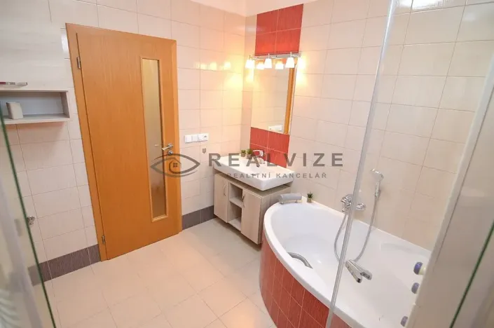 Pronájem bytu 3+kk, České Budějovice, Pasovská, 84 m2