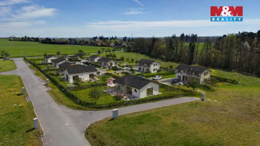 Prodej pozemku pro bydlení, Praha, Třísovská, 15939 m2