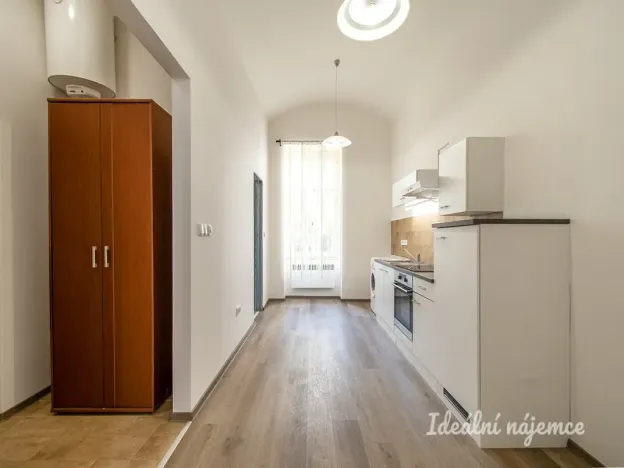 Pronájem bytu 1+1, Praha - Smíchov, Hořejší nábřeží, 37 m2