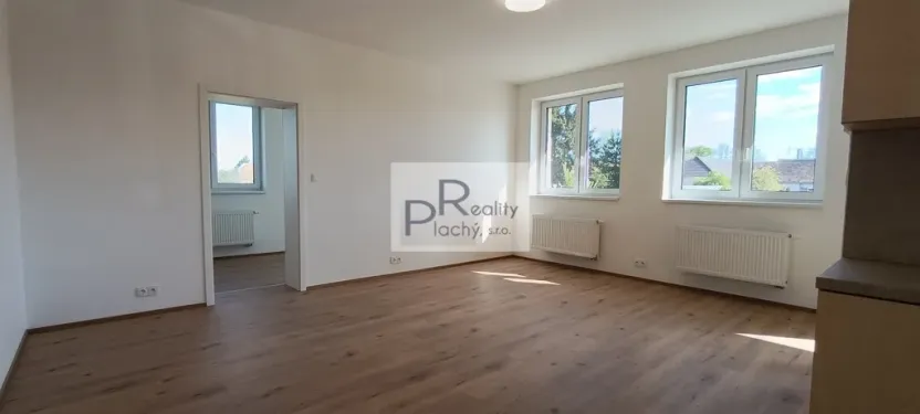 Prodej bytu 2+kk, Hevlín, 67 m2