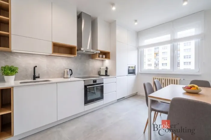 Prodej bytu 3+1, Liberec - Liberec VI-Rochlice, Halasova, 74 m2