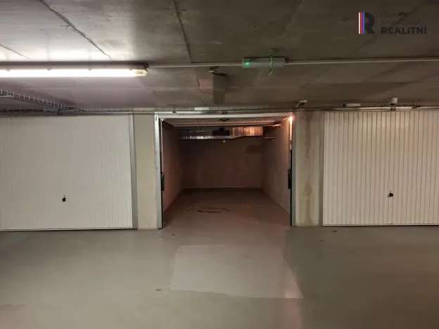 Pronájem garáže, Praha - Stodůlky, Archeologická, 16 m2