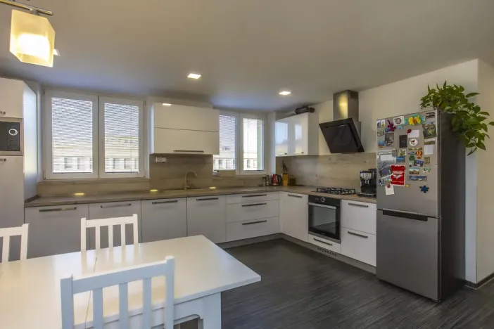 Prodej bytu 3+1, Pardubice - Zelené Předměstí, Čihákova, 138 m2