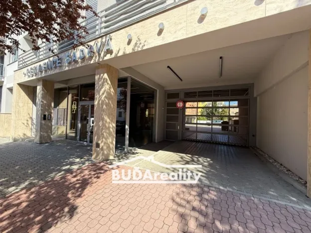 Pronájem bytu 1+1, Zlín, Sadová, 41 m2