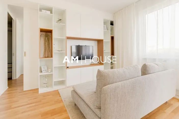 Pronájem bytu 2+kk, Praha - Strašnice, Zvěřinova, 50 m2