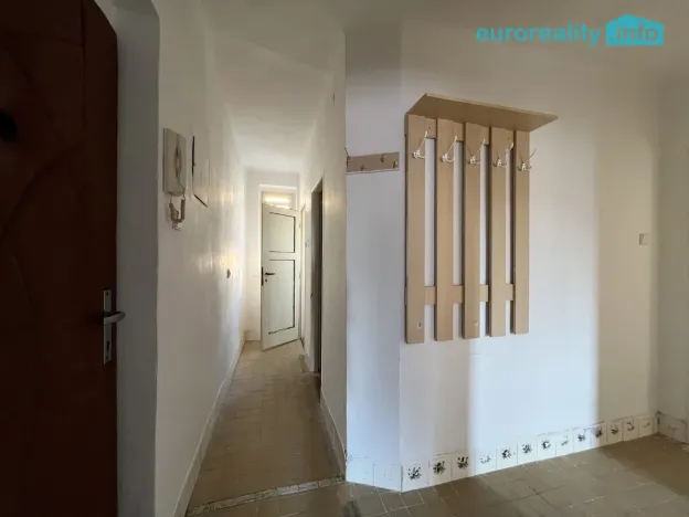 Prodej bytu 2+1, Ostrov, Štúrova, 70 m2