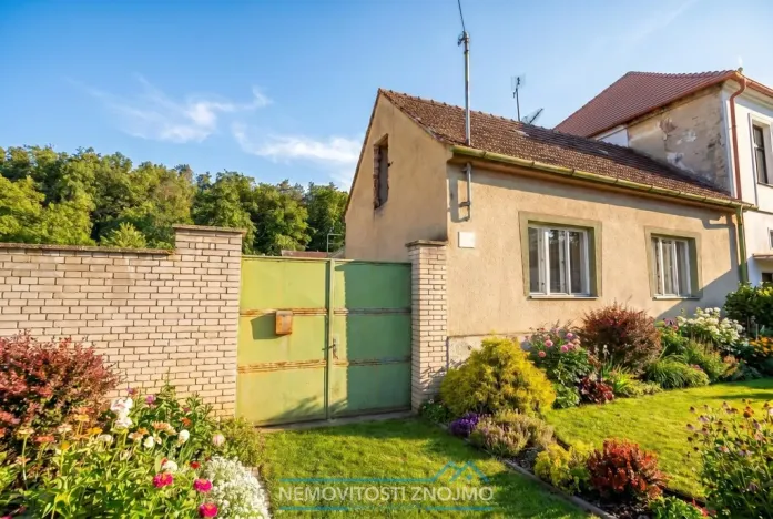 Prodej rodinného domu, Hluboké Mašůvky, 77 m2