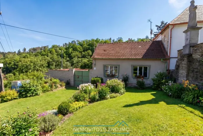 Prodej rodinného domu, Hluboké Mašůvky, 77 m2