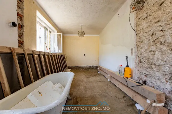 Prodej rodinného domu, Hluboké Mašůvky, 77 m2