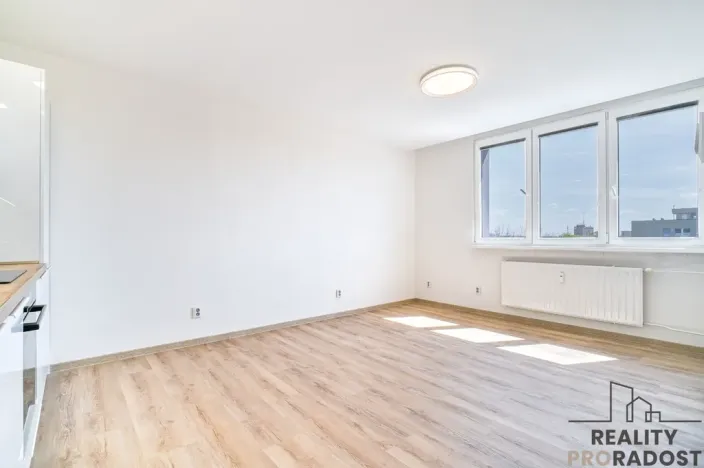 Pronájem bytu 2+kk, Ostrava - Moravská Ostrava, Varenská, 36 m2