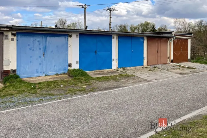 Prodej garáže, Břeclav - Poštorná, Hlavní, 18 m2