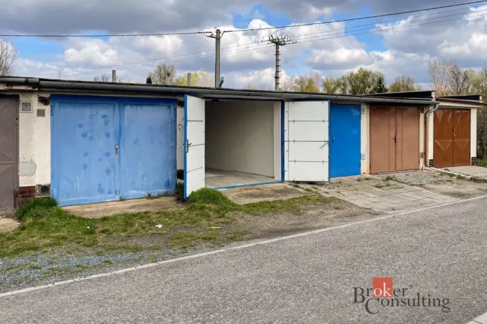 Prodej garáže, Břeclav - Poštorná, Hlavní, 18 m2