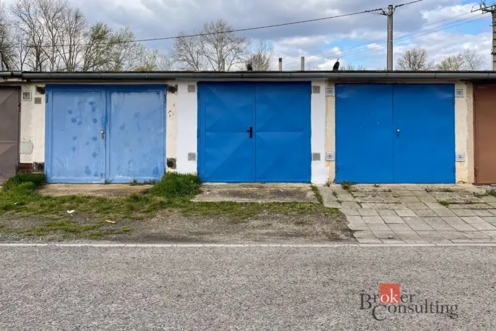 Prodej garáže, Břeclav - Poštorná, Hlavní, 18 m2