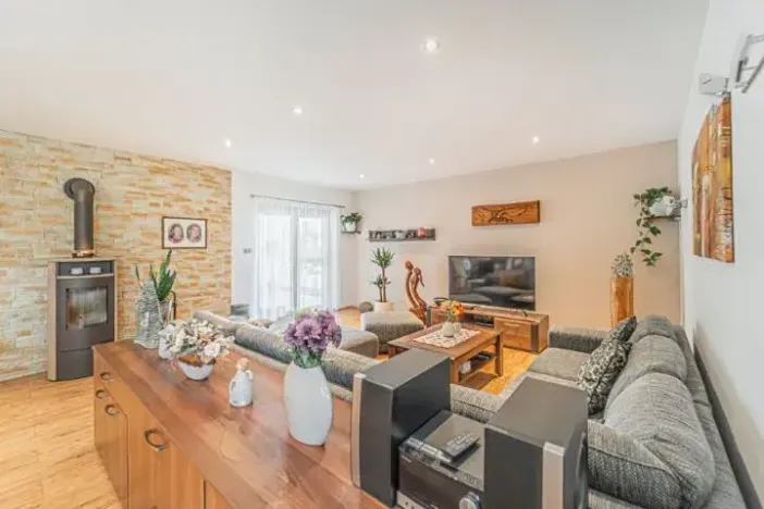 Prodej rodinného domu, Cvrčovice, 168 m2