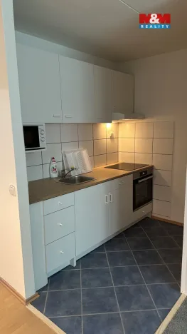 Pronájem bytu 1+kk, Brno - Židenice, Bořetická, 32 m2