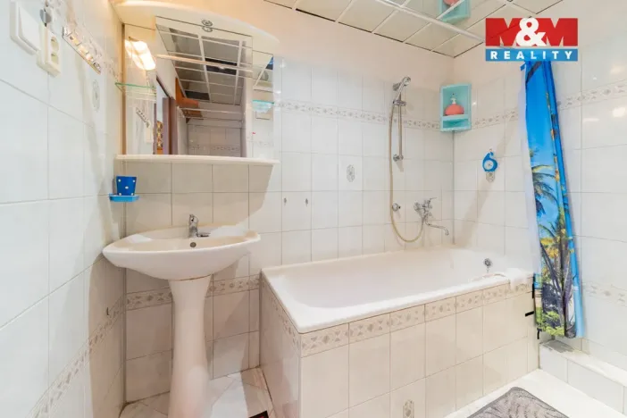 Prodej bytu 2+1, Aš, Hlavní, 57 m2