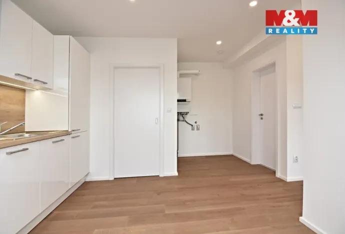 Pronájem bytu 1+kk, Mladá Boleslav, náměstí Republiky, 35 m2