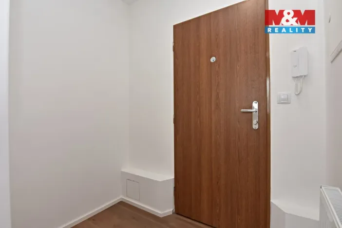 Pronájem bytu 1+kk, Mladá Boleslav, náměstí Republiky, 35 m2