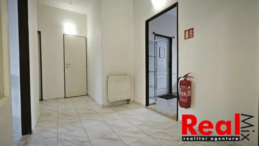 Pronájem kanceláře, Hustopeče, Mrštíkova, 56 m2