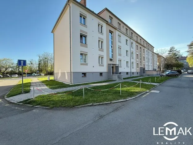 Prodej bytu 2+1, Olomouc, Ladova, 53 m2