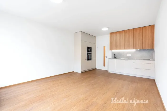 Pronájem bytu 1+kk, Praha - Vysočany, Gerstelova, 35 m2