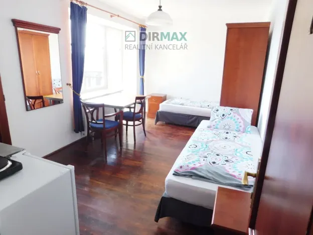 Pronájem bytu 1+kk, Plzeň - Valcha, Dobřanská, 34 m2