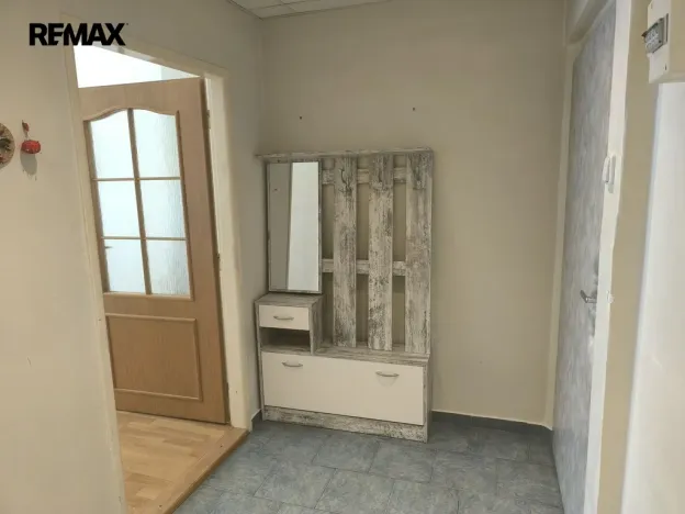 Pronájem bytu 2+1, Karlovy Vary, nábřeží Jana Palacha, 69 m2