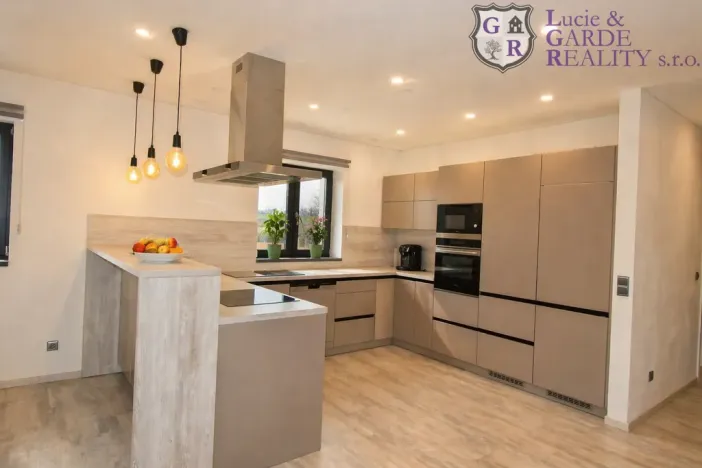 Prodej rodinného domu, Chabeřice, 160 m2