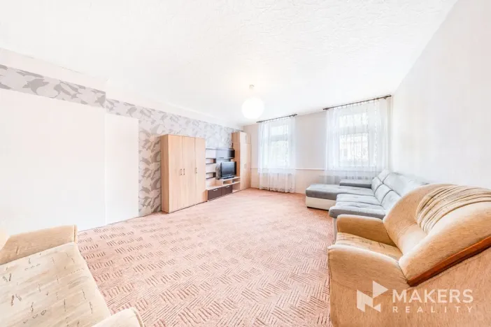 Pronájem bytu 2+1, Karlovy Vary, Vítězná, 70 m2