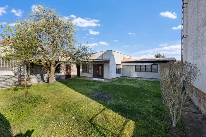 Prodej vícegeneračního domu, Praha - Horní Počernice, Čechurova, 365 m2