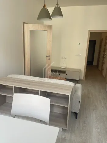 Pronájem bytu 2+kk, Praha - Nusle, Svatoslavova, 38 m2