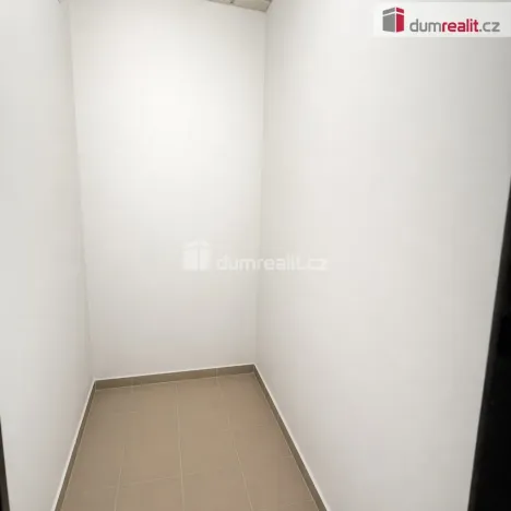 Prodej bytu 1+1, Ústí nad Labem - Neštěmice, Seifertova, 32 m2