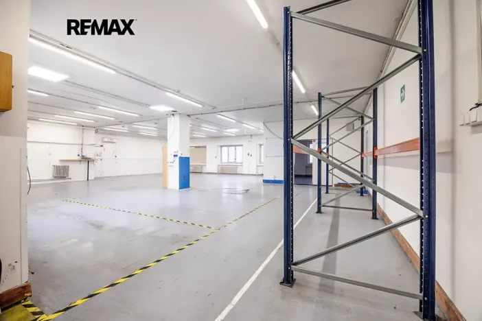 Pronájem výrobních prostor, Rudná, Masarykova, 1270 m2