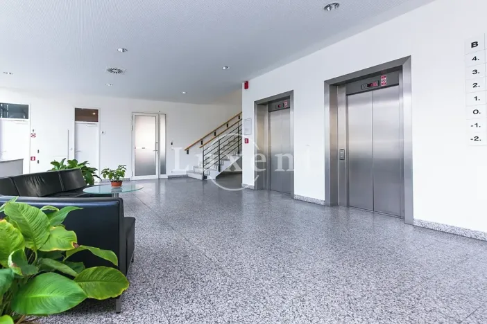 Pronájem kanceláře, Praha - Jinonice, Pekařská, 393 m2