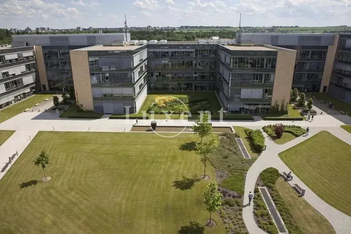 Pronájem kanceláře, Praha, Radlická, 1045 m2