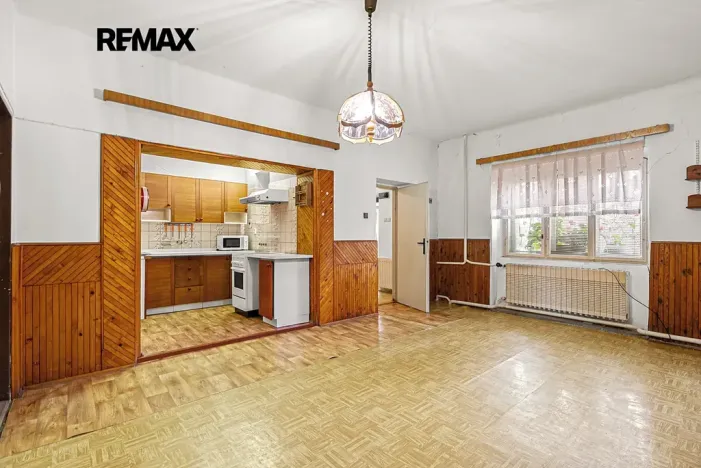 Prodej rodinného domu, Zlosyň, 307 m2