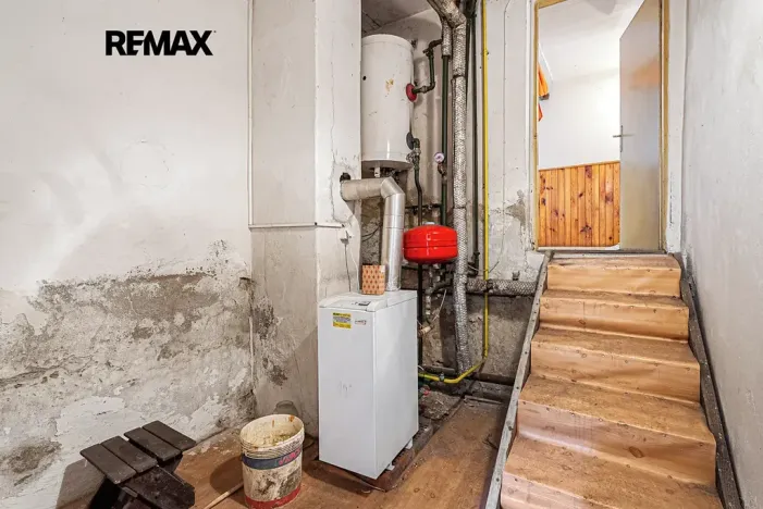 Prodej rodinného domu, Zlosyň, 307 m2