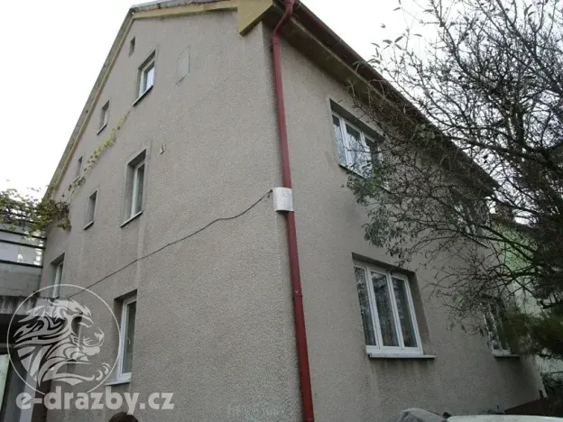 Dražba vícegeneračního domu, Praha - Letňany, Vamberská, 246 m2