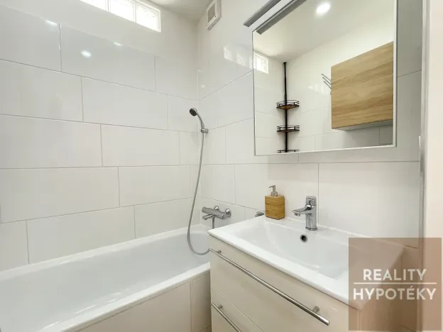 Pronájem bytu 2+1, Brno - Lesná, Ježkova, 50 m2