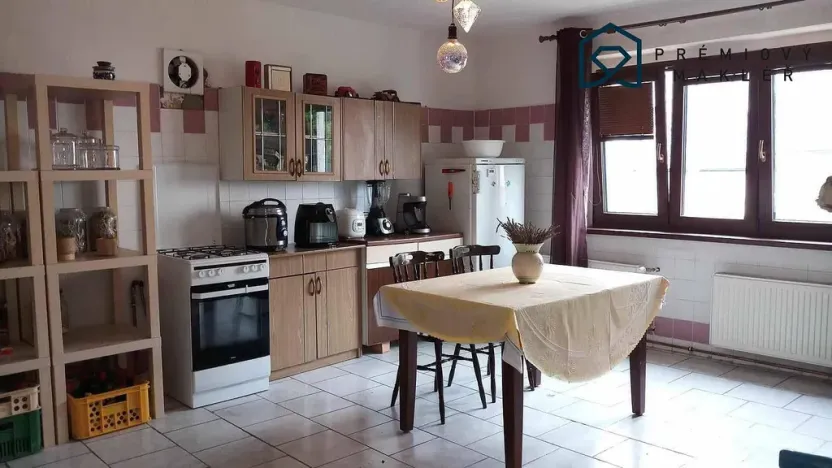 Prodej rodinného domu, Brandov, Rudé armády, 300 m2