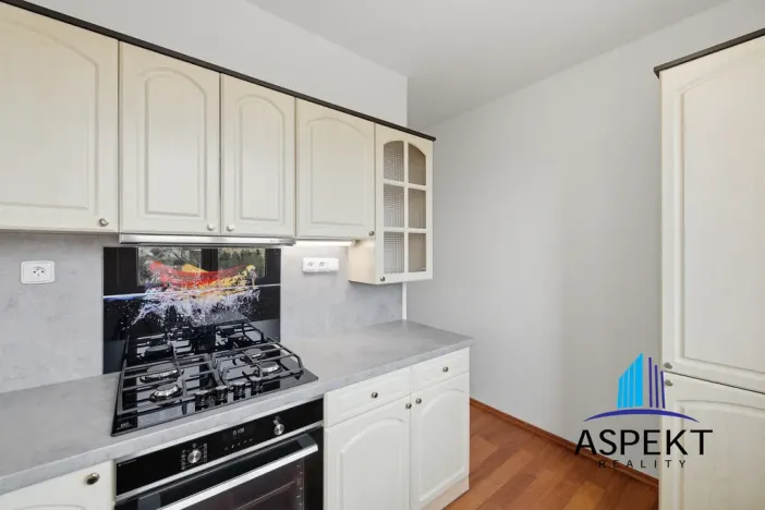 Prodej bytu 2+1, Praha - Malešice, Káranská, 53 m2