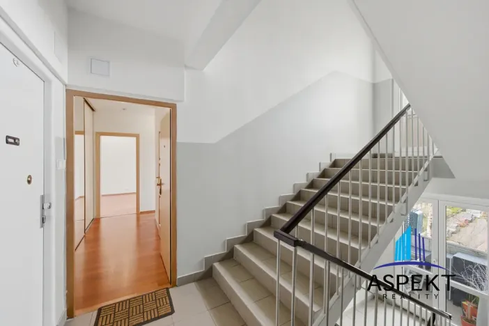 Prodej bytu 2+1, Praha - Malešice, Káranská, 53 m2