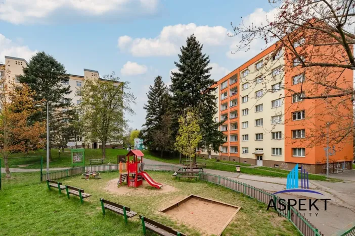 Prodej bytu 2+1, Praha - Malešice, Káranská, 53 m2